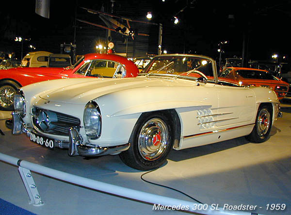 1959_Mercedes_300_SL_Roadster_f3q.jpg (59891 bytes)