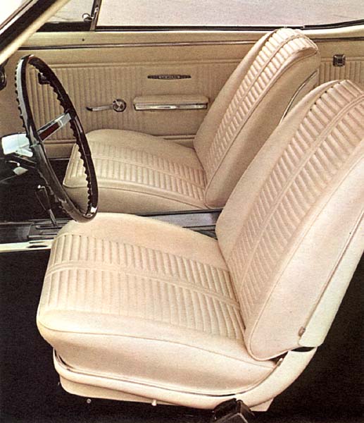 1966_Pontiac_Tempest_Le_Mans_interior