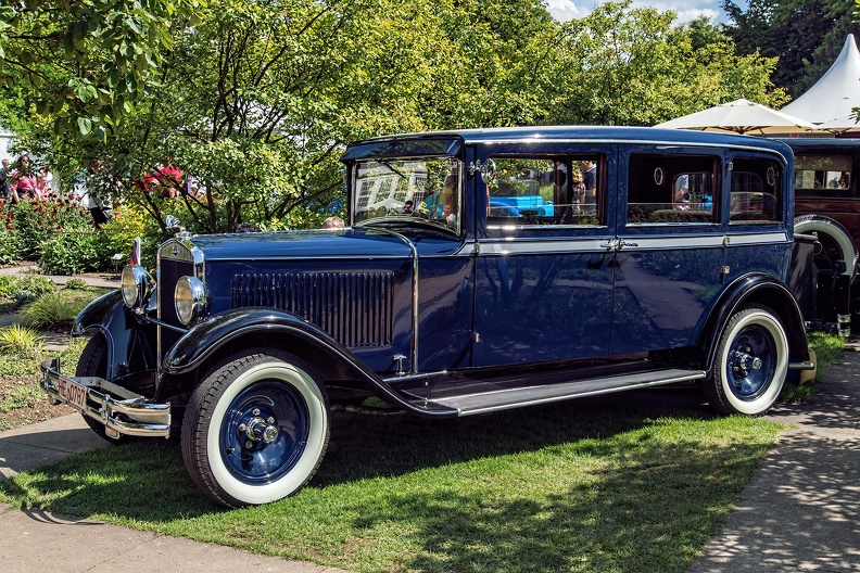 Skoda 645 limousine 1931 fl3q.jpg