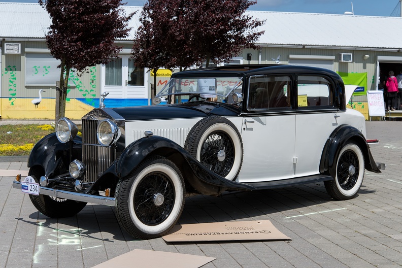 Rolls Royce 20-25 HP sport saloon by Park Ward 1933 fl3q 2.jpg