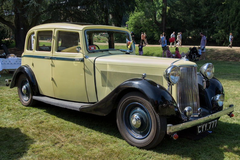 Armstrong Siddeley 20-25 HP touring saloon 1936 fr3q.jpg