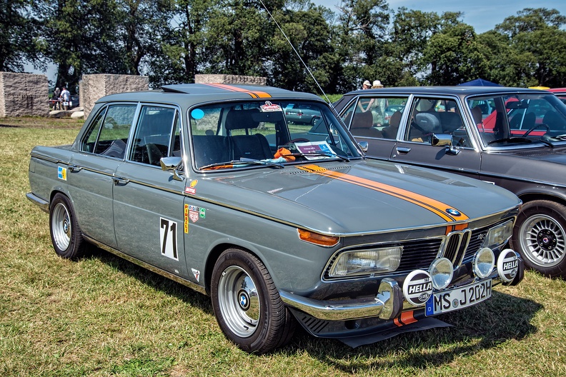 BMW 2000 tii 1971 fr3q.jpg