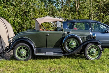 Ford Model A roadster 1930 side