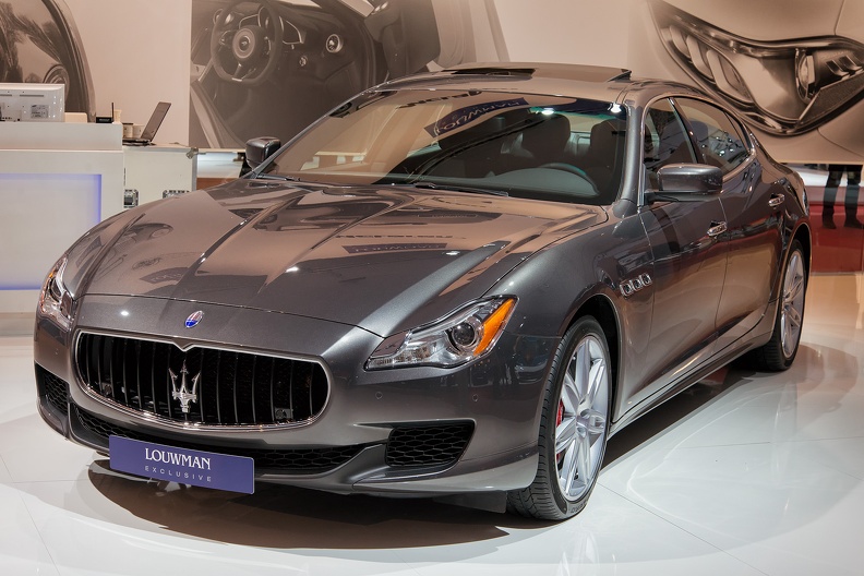 Maserati Quattroporte VI Diesel V6 2015 fl3q.jpg