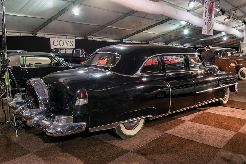 Cadillac 75 imperial sedan by Fleetwood 1953 r3q.jpg