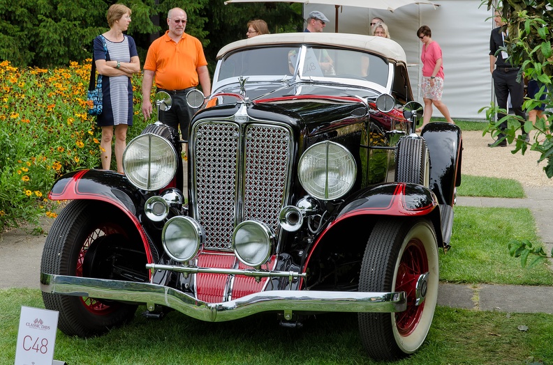 Auburn 8-100 Custom speedster 1932 front.jpg
