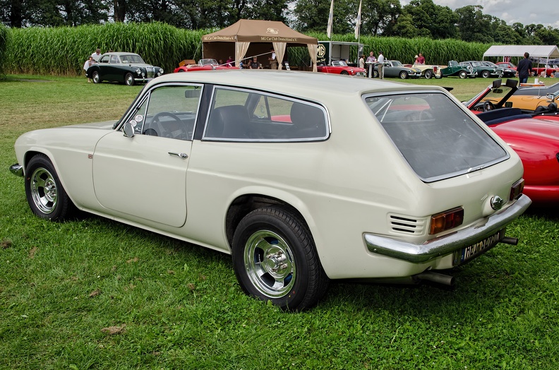 Reliant Scimitar GTE SE5 1970 r3q.jpg