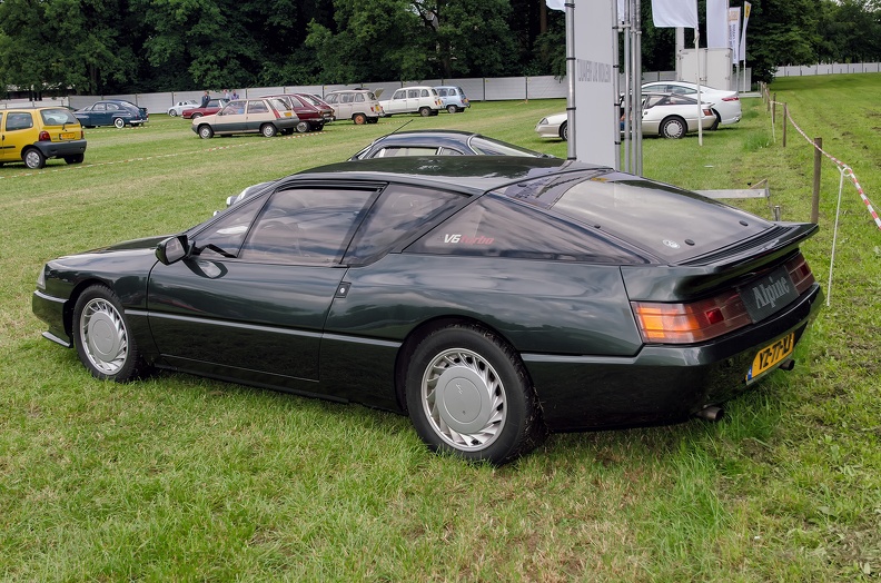 Alpine V6 Turbo 1991 r3q.jpg