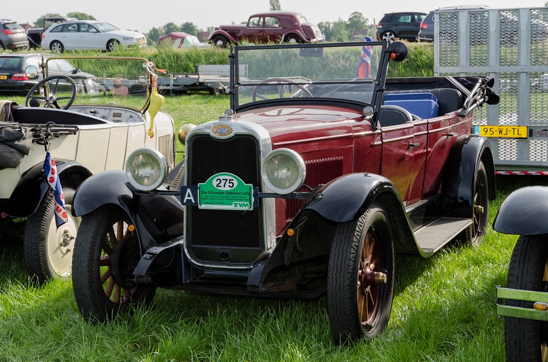 Chevrolet National touring 1928.jpg