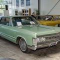 Imperial Crown hardtop coupe 1967 fr3q.jpg