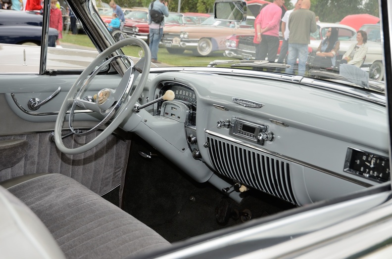 Cadillac Coupe de Ville 1951 interior.jpg