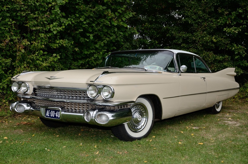 Cadillac Coupe de Ville 1959.jpg