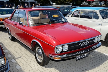 Audi 100 S 2-door sedan 1971 fr3q