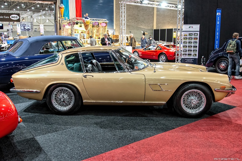 Maserati Mistral 3700 coupe by Frua 1964 side.jpg