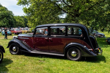 Vauxhall 25 HP Type GL limousine by Grosvenor 1940 side