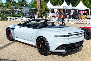 Aston Martin DBS Superleggera Volante 2019 r3q
