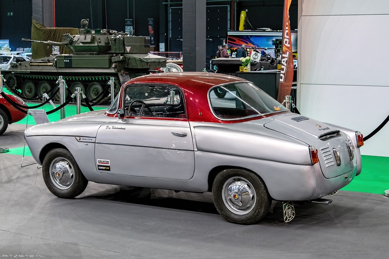 Abarth 750 GT coupe by Viotti 1956 r3q.jpg