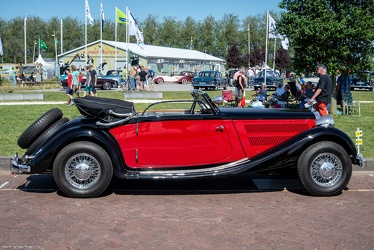 Mercedes 320 cabriolet A 1939 side