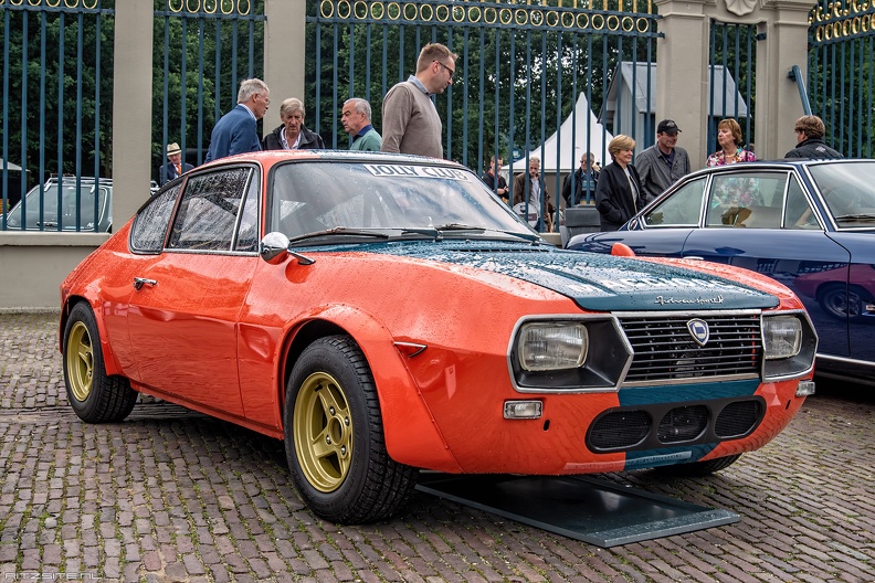 Lancia Fulvia Sport 1,3 competizione by Zagato 1968 fr3q.jpg