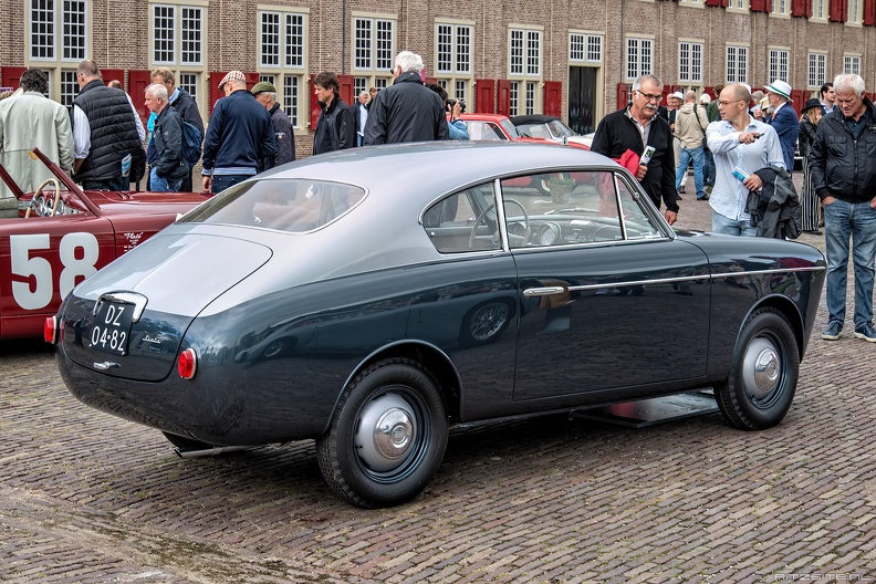 Siata Fiat 1100-103 GT by Michelotti 1956 r3q.jpg