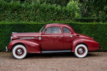 Oldsmobile Series F club coupe 1937 side