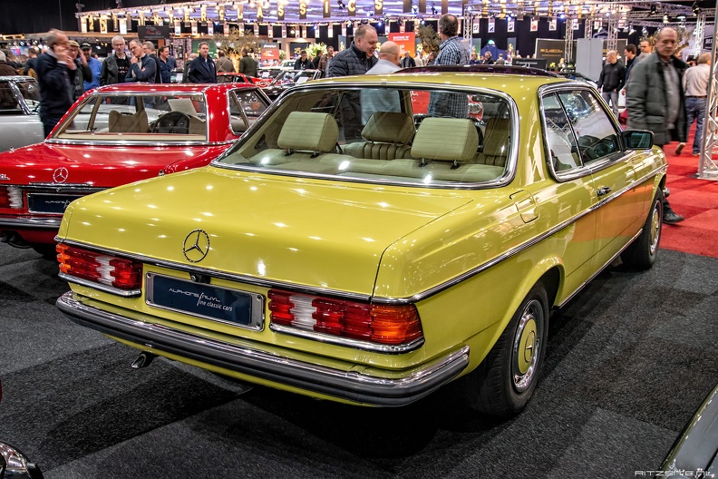 Mercedes 230 CE 1980 r3q.jpg