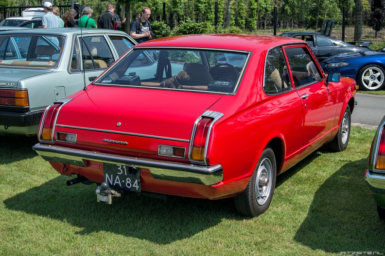 Toyota Carina A14 1600 DeLuxe coupe 1976 r3q.jpg