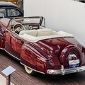 Lincoln Continental cabriolet 1942 r3q.jpg