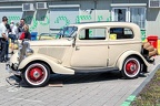 Ford V8 DeLuxe Tudor 1934 side